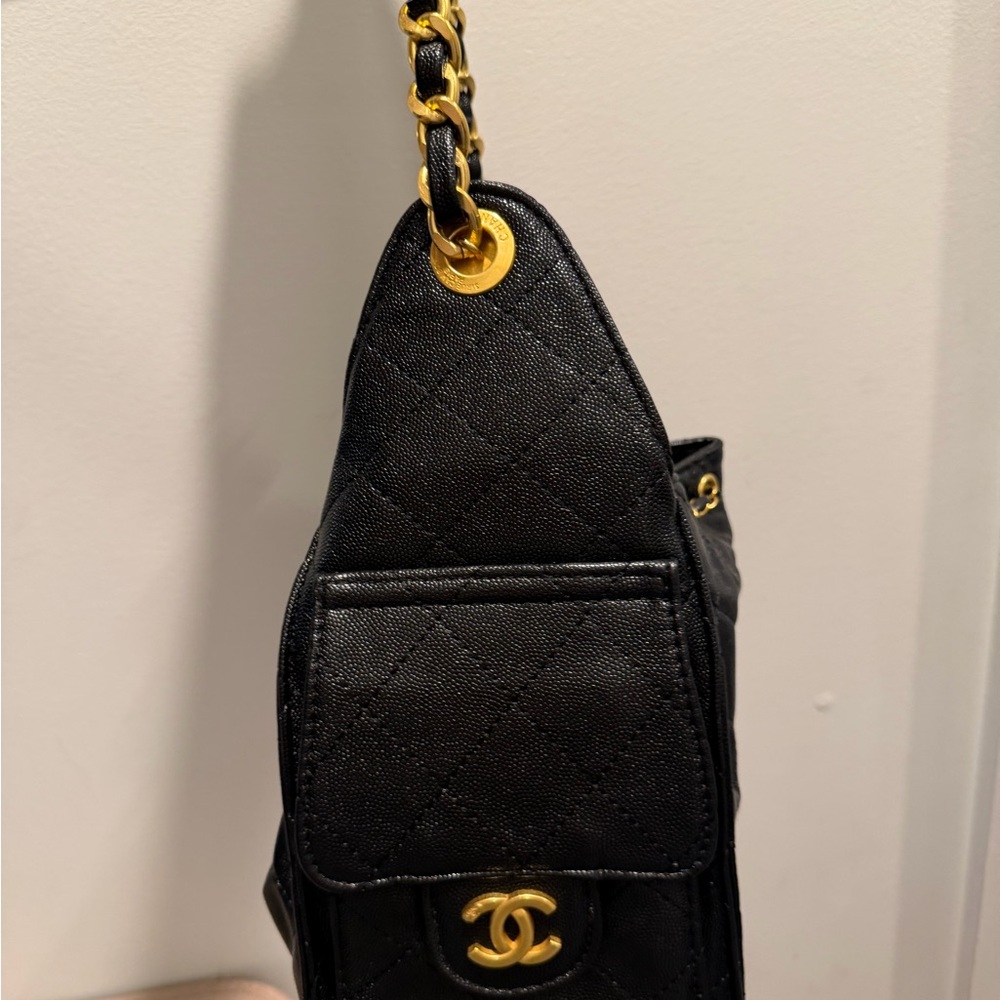 CHANEL 25 Small Black Quilted Leather Shoulder Bag with Gold Hardware and Chain - Picture 2 of 4